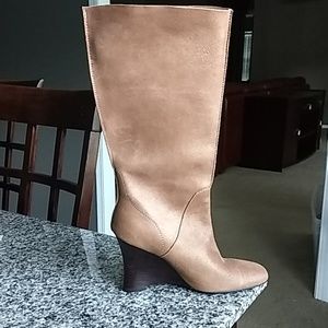 NEW CALVIN KLEIN WEDGE BOOTS